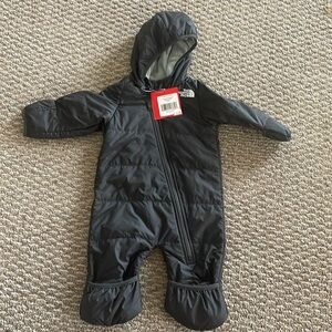The North Face 3-6m snowsuit